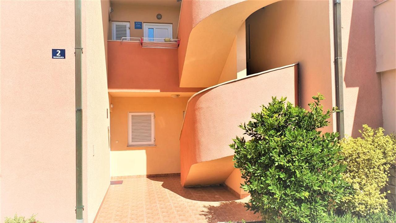 Guest House Jasna Novalja Bagian luar foto