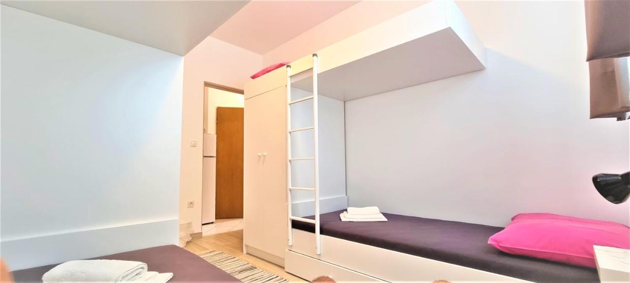Guest House Jasna Novalja Bagian luar foto