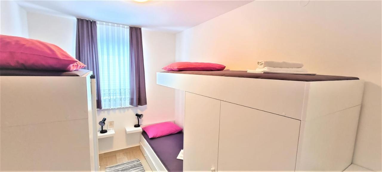 Guest House Jasna Novalja Bagian luar foto