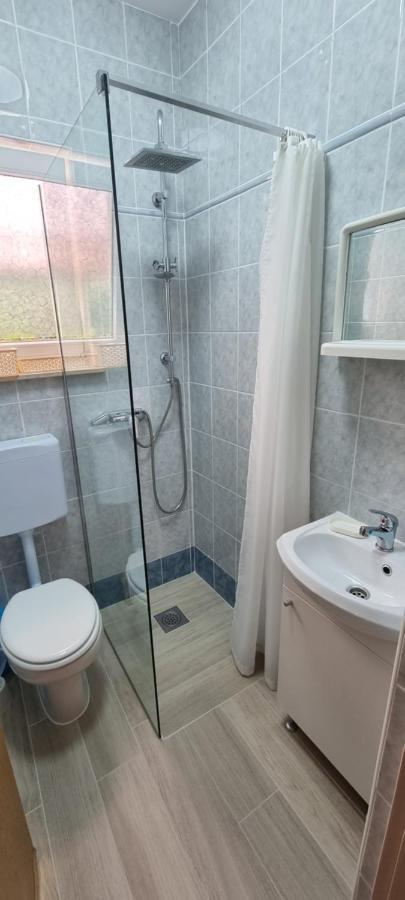 Guest House Jasna Novalja Bagian luar foto